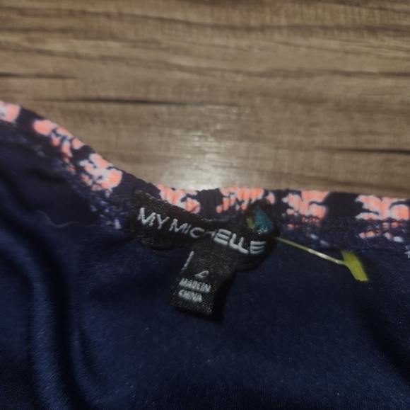 My Michelle Navy & Pink Paisley Romper. Size Large perfect for spring.Easter - Picture 7 of 8